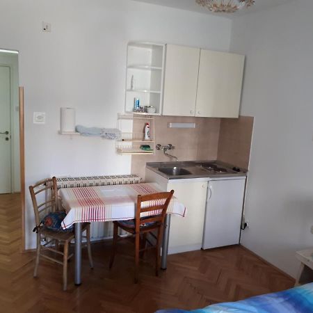Apartments Lucija Стари Град Экстерьер фото